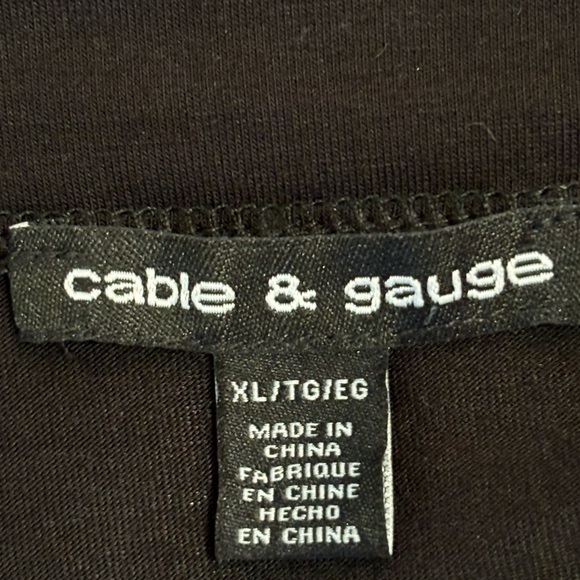 New Without Tags Cable & Gauge women’s Blouse. Black. XL - Picture 6 of 8